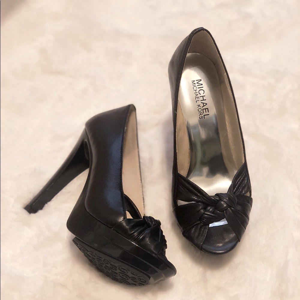 *NEW* Michael Kors platform heels